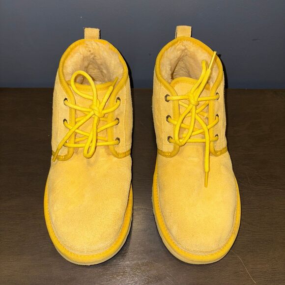 UGG Neumel Suede Chukka Ankle Boots Corn Yellow Mens Size 10 Lace Up Wool Plush main image 9